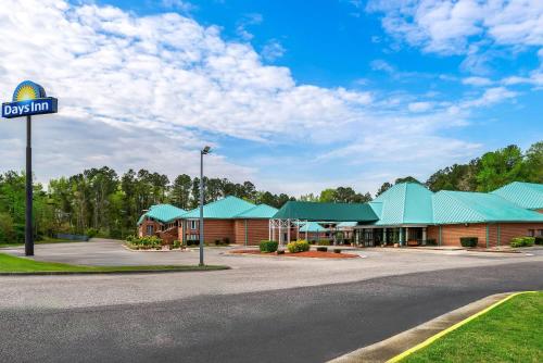 Days Inn by Wyndham Petersburg/South Fort Lee
