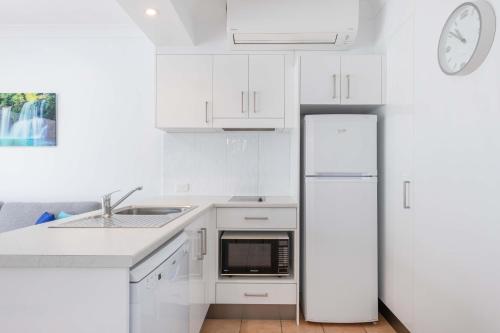 Port Douglas Apartments - image 5