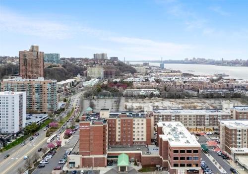 Homewood Suites by Hilton Edgewater-NYC Area in Edgewater, USA