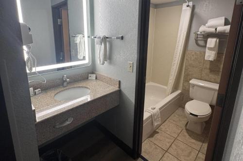 AmericInn by Wyndham Albert Lea - image 2