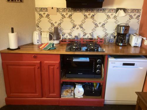 Joli gîte avec vue sur le château (Joli gite avec vue sur le chateau) in บร็องตูม