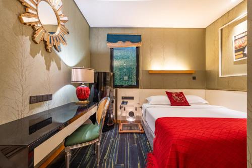 hotel photo