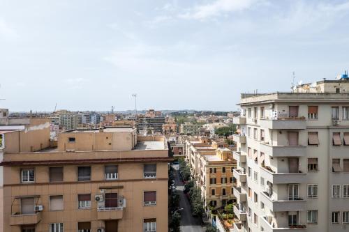 The Best Rent - Spacious three-bedroom flat in the San Giovanni area, Рим (фото 3)