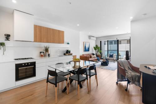Urban Living at Its Best in 高菲爾