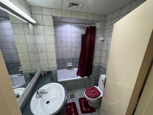 Luxury master room like hotel in Madinat Zayid