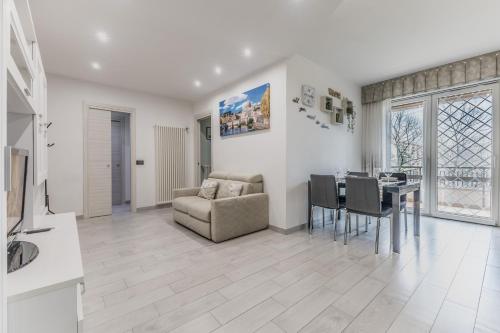 Modern 2 Bedroom Apt Cinecitta, Řím (fotografie 6)