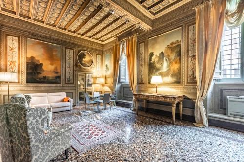 Palazzo Borghese a Burghesius home - image 4