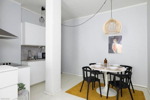 Stylish and renovated apartment in Punavuori, Helsinki (foto 8)