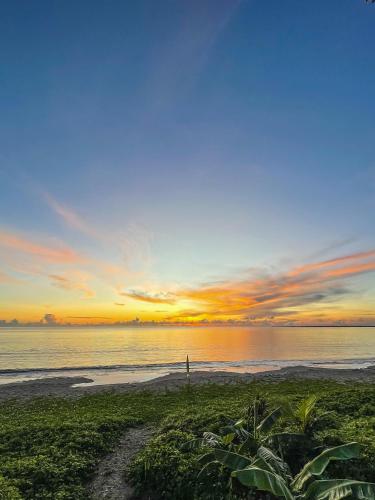 Baia Nest Villa 2nd FLOOR and LOFT within Self-Service Villa Near the Beach, Pet Friendly with a Fee in Bacon District