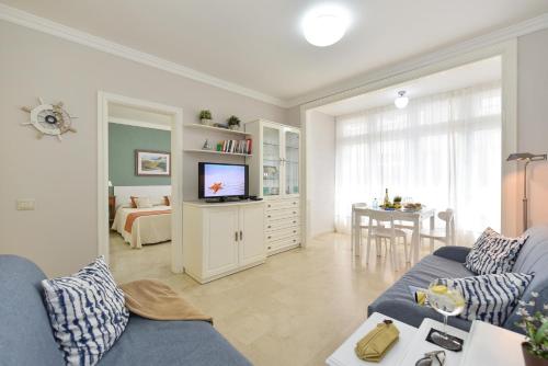 One-Bedroom Apartment image 10