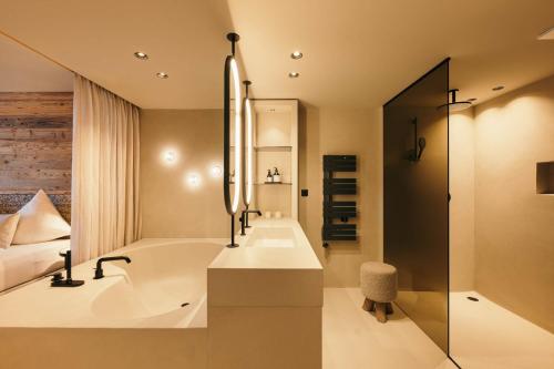 Junior Suite with Mountain View