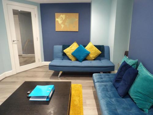 Montgomery LOVELY 3 BEDROOM APARTMENT WITH PRIVATE GARDEN IN EDINBURGH CITY CENTRE, Edinburgh (photo 11)