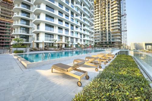 Partial Marina and City Views 1BR, Close to JBR Beach, Palace Beach Residence Tower 2,Emaar Beachfront ,Dubai Marina by Deluxe Holiday Homes, Дубай (фото 10)