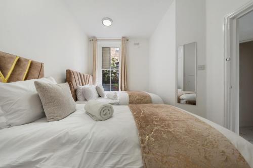 Chic 1-Bed Flat in the Heart of Soho Wardour Street! No Lift 1WD - main image