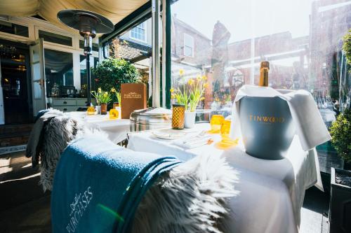 Purchases Restaurant & Accommodation - image 11