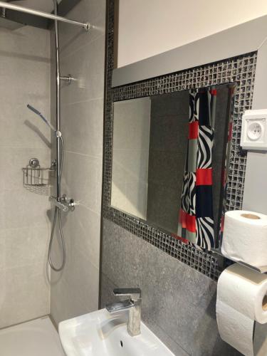 Leonia- Apartamenty i Pokoje Gościnne