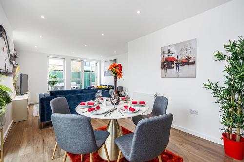 Chiswick Park 3 bed 3 bath West London - Parking, Londýn (fotografie 3)