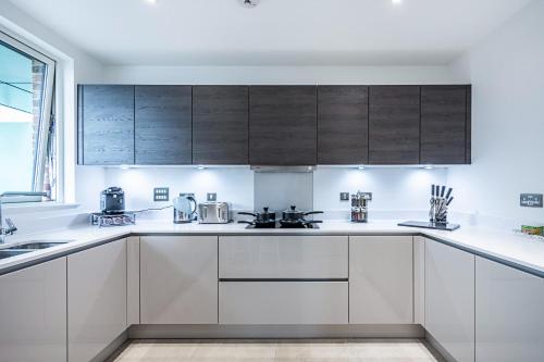 Chiswick Park 3 bed 3 bath West London - Parking, Londýn (fotografie 10)