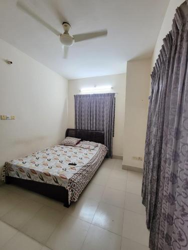 Budget Double Bed Single Room by Dhaka Airport Terminal 3