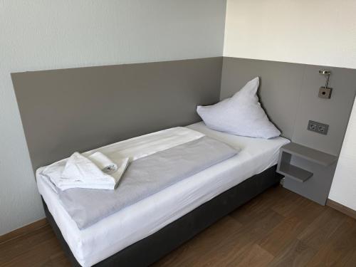 Budget Single Room