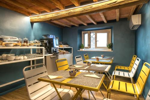 GOGO` Boutique Hotel - image 11