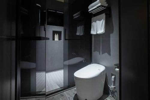 Double Room image 1