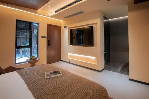 Double Room image 3