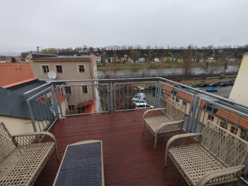 Three-Bedroom Apartment with Bath