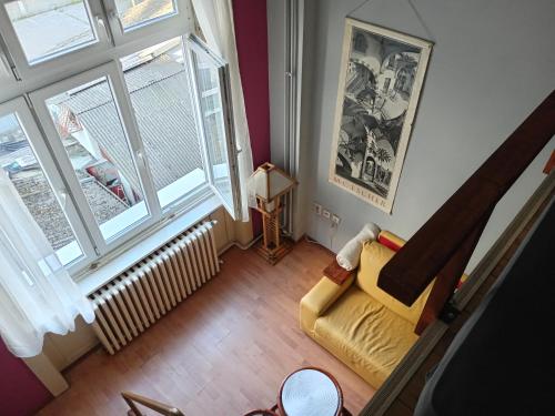 Apartment with City View image 9