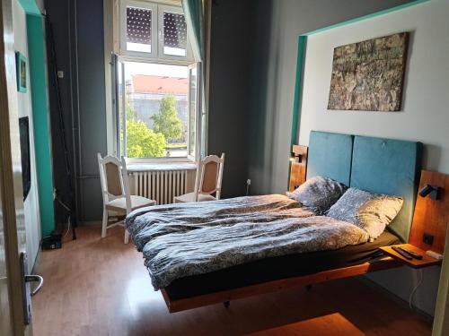 Apartment with City View image 6