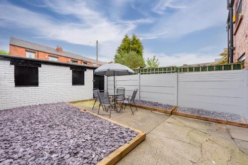 Free Parking Stunning 3Bedroom Home In Wigan in Wigan