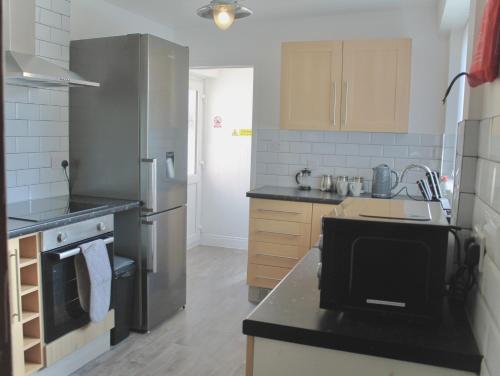 ห้องครัว, Your lovely 3-bed home-from-home in Bamber Bridge in เลย์แลนด์