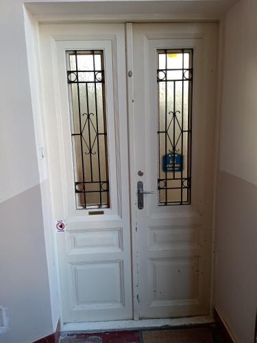 Apartment with City View image 1