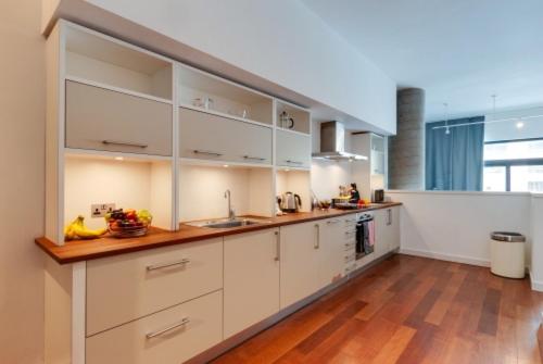 3 Bedroom Apartment Central Liverpool, Liverpool (photo 7)