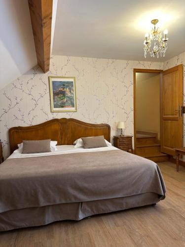 3 bedrooms, 4 beds