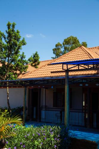 Buitenkant, Henotes B&B in Kamuli