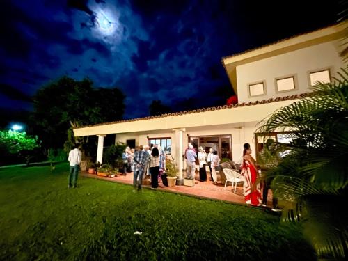 Exterior view, La Casa de los Libros in Cerritos
