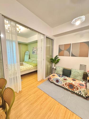 1BR with Pool View Near NAIA Long Stay Ready, Manila