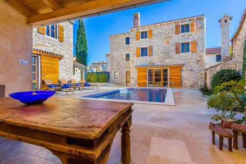 Villa Perla by Kompas Villas – khách sạn tại Sisan