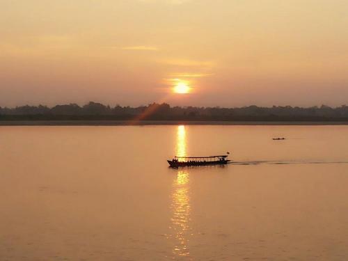 That Phanom River View Hotel