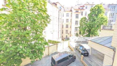 Apartment image 10