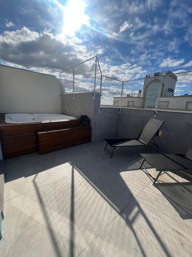 Cobertura Duplex com Vista e Jacuzzi para 6 pessoas in Cavalhada