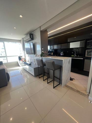 Cobertura Duplex com Vista e Jacuzzi para 6 pessoas in Cavalhada