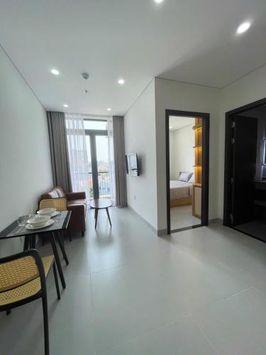 Helllo home, Kon Rung (1)