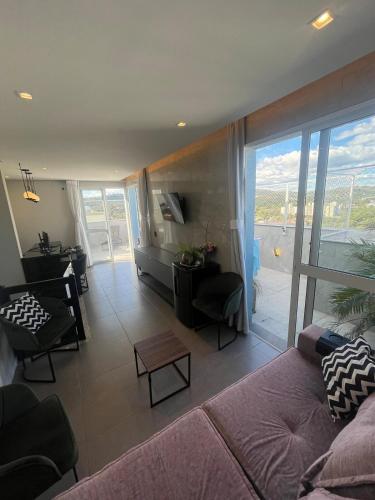 Cobertura Duplex com Vista e Jacuzzi para 6 pessoas in Cavalhada