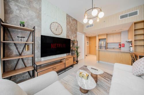 1BR Sunny Side up Retreat by Blue Cloud Holidays
