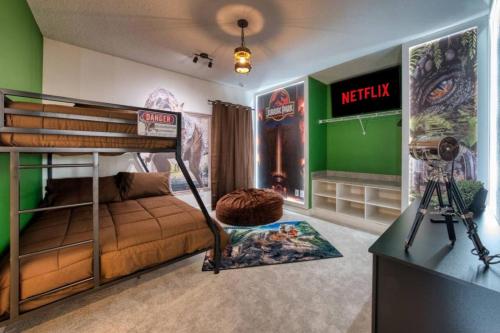 Experience Luxury in Your 11 En-Suites Mansion - image 4