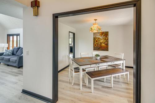 Walk to Marina Water-View Dale Hollow Lake Escape in 利文斯頓 (TN)