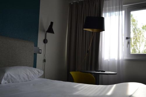 ibis Chambery - image 4