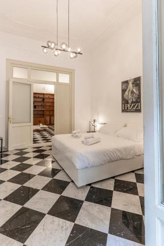 Large two-room apartment within walking distance of the Teatro Massimo, Palermo (zdjęcie 3)